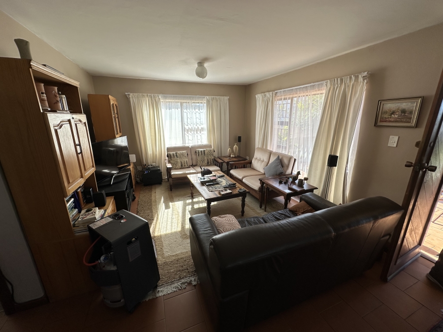 4 Bedroom Property for Sale in Hartenbos Central Western Cape